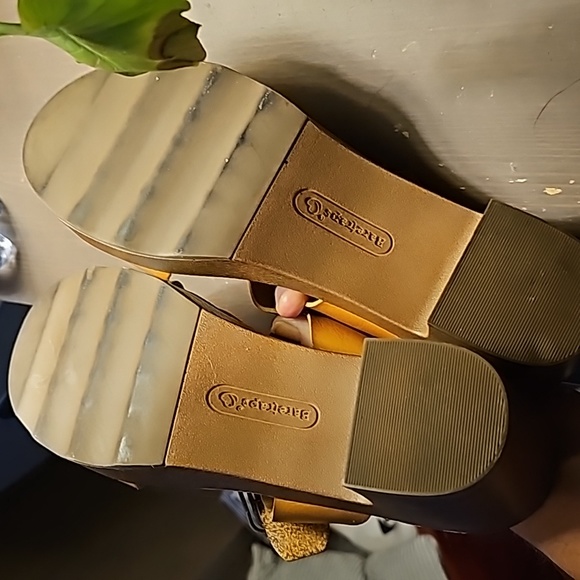 STUNNING BARETRAPS GWENNEY BLOCK HEEL SANDAL CARAMEL - Picture 5 of 9